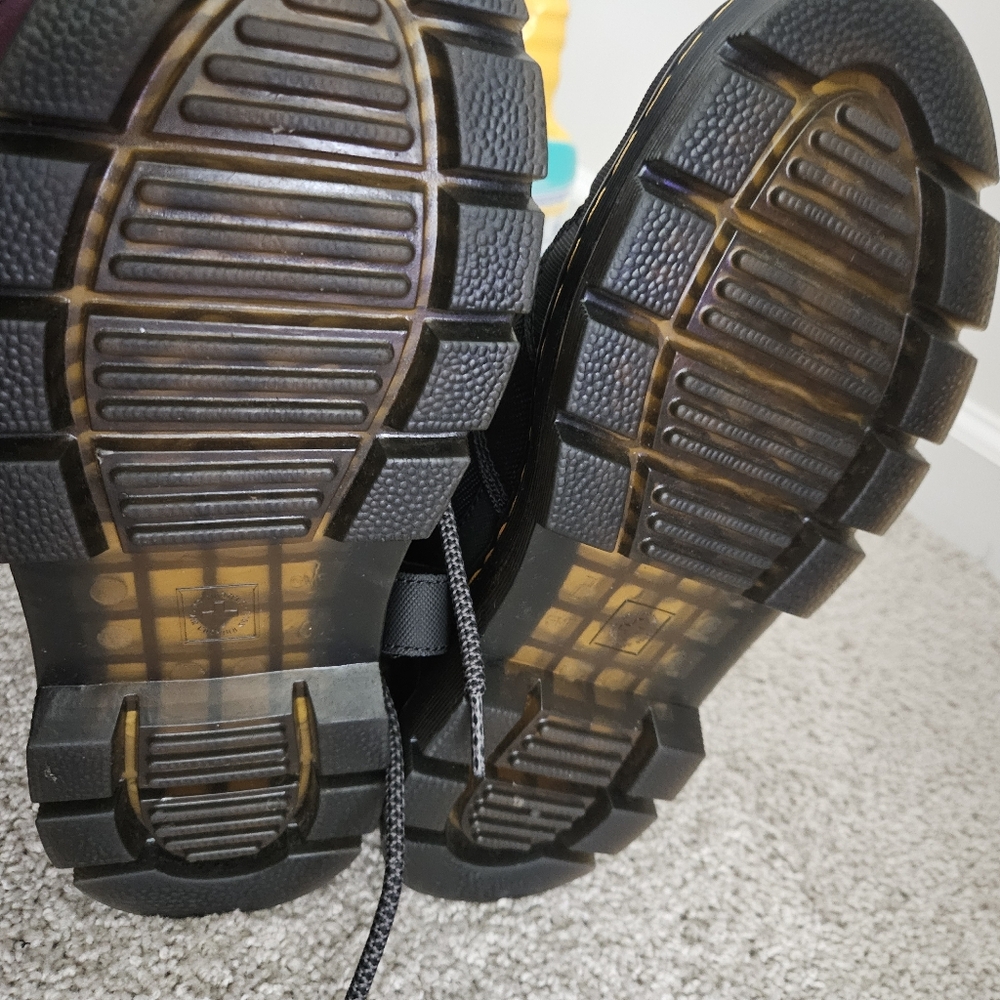 Dr Martens boots - Picture 3 of 4